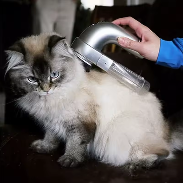 FurFree Vacuum-Groomer