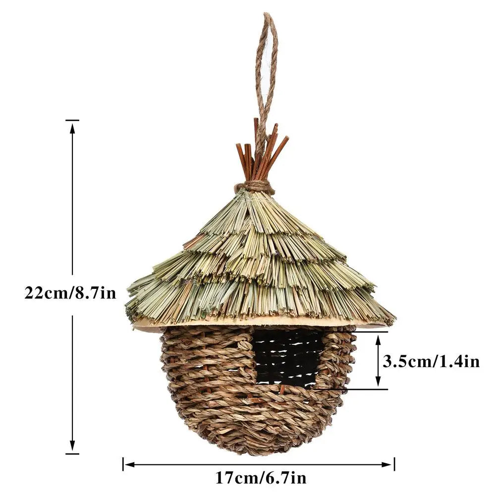 Natural Straw Breeding Nest