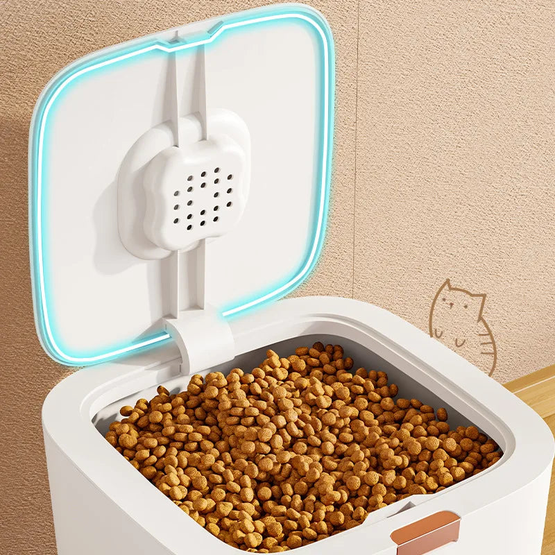 FreshSeal Large Pet Food Storage Barrel